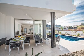 Outside shaded dining area