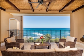 We're talking a million-dollar view of the ocean and Langosta beach.