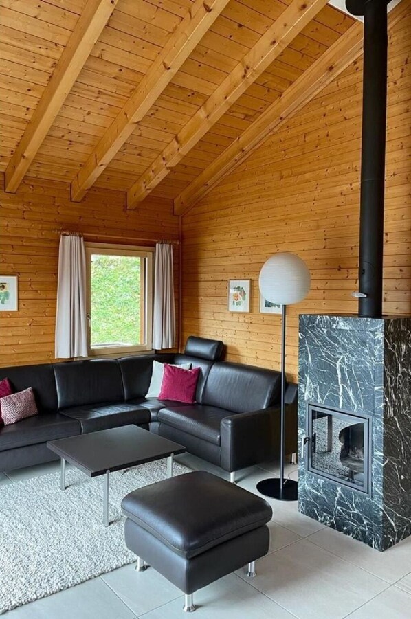 Furniture, Property, Wood, Window, Building, Lighting, Interior Design, Flooring, Comfort, Floor