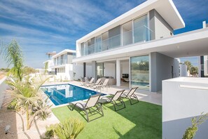 Luxury Villa Nia, 3BDR Protaras Villa with Private Pool