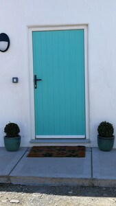 STUNNING SEA COTTAGE - OCEAN BLUE RETREAT