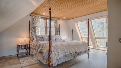 "Moonlit Chalet is your rental to relax, play & feel the magic of the mountains.