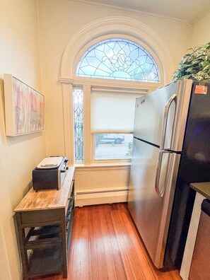 Kitchen, Toaster oven included!