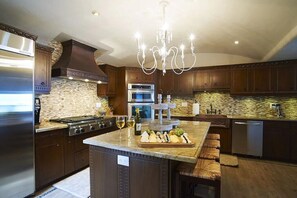 Gourmet Kitchen with all amenities needed. 