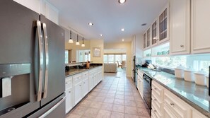 Large Fully-Equipped Kitchen