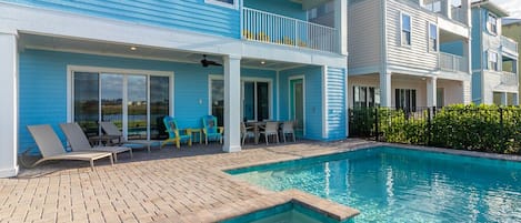 Private Pool & Hot Tub