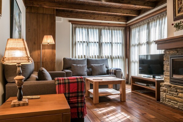 Nice living room in the apartment Marimanha by Totiaran in Val de Ruda