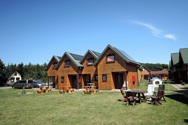 Außenseite Ferienhaus [Sommer]
