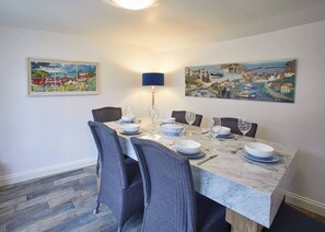 Gull's Haven Cottage, Staithes - Host & Stay