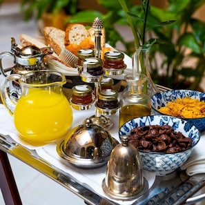 Breakfast buffet