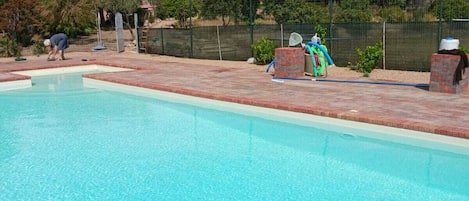 piscina esclusiva della casa (non disponibile dal 15 al 30 agosto)