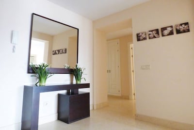 CLHR - Beautiful, spacious Apt. with great terrace