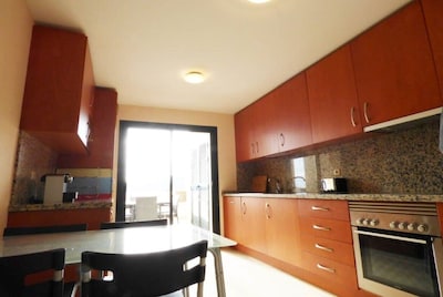 CLHR - Beautiful, spacious Apt. with great terrace