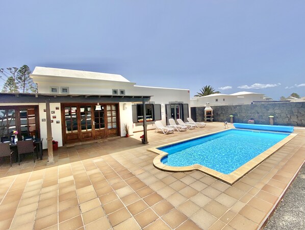 South facing private swimming pool & terrace 