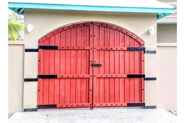 Entrance to Casa Mar Azul