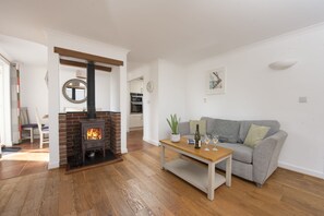 Waterfront House, Malpas. Ground floor: Beautiful furnished sitting room