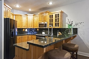 Kitchen / breakfast nook