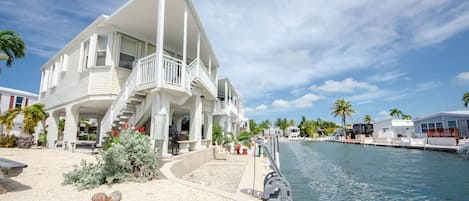 Enjoy your stay at our luxury high-rise house in beautiful Cudjoe Key, Florida