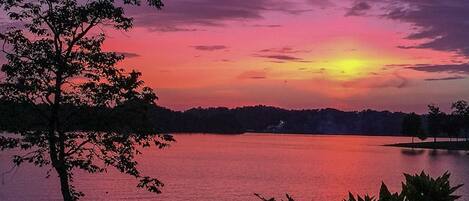 Cruising down the lake just doesn't get any better than this before calling it a night!