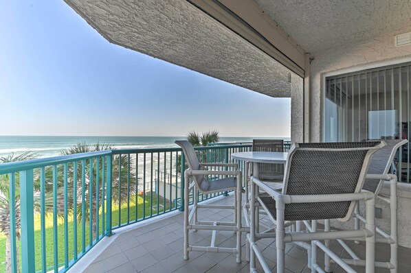 Daytona Beach Shores Vacation Rental | 3BR | 3BA | 2,045 Sq Ft | Stairs Required