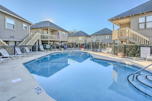 Myrtle Beach Vacation Rental | 2BR | 2BA | Stairs Required | 1,000 Sq Ft