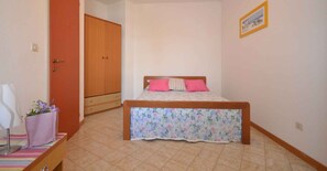 bedroom (example)
