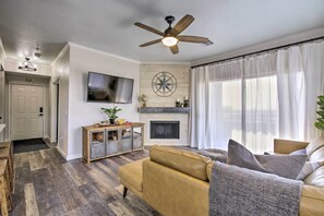 Walk inside this modern unit and smile as your eyes meet the modern interior.