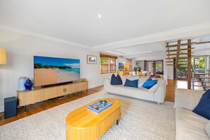 Illalangi - house on the hill