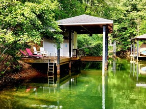 Direct access to calm waters for a relaxing day