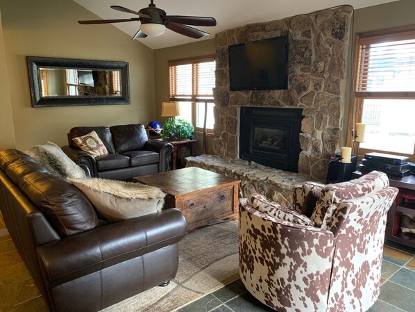 Cosy living room with gas fireplace