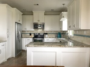 Very functional kitchen, spacious enough for multiple cooks in the kitchen.