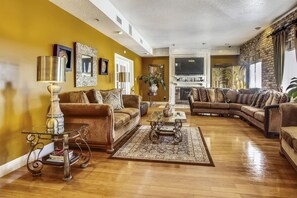 Flooring, Indoors, Room, Living Room, Furniture