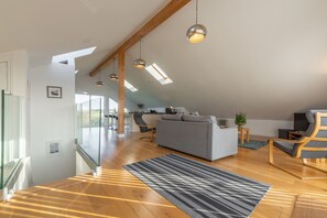 Heatherbank, St Agnes. First floor: Open plan living area