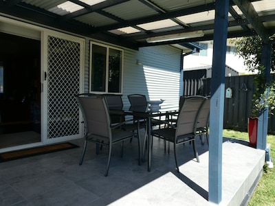 SERENDIPITY  TRANQUIL RETREAT, located on Beautiful Lake Macquarie, just for FUN