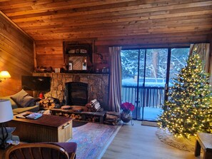 Holiday Season 2022 - the living room ready for a fireside Apres ski gathering!