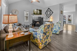 Furniture, Indoors, Living Room, Home Decor, Table