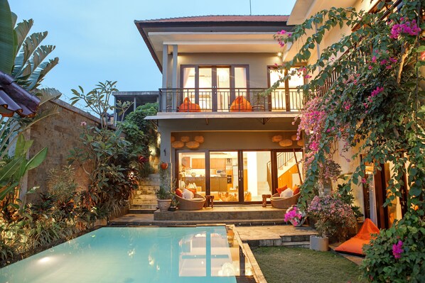 Zara The Ocean View Villa Bali