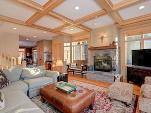 Spanish Peaks Condo 22 Living, 1