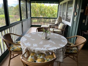 Enclosed lanai with additional seating
