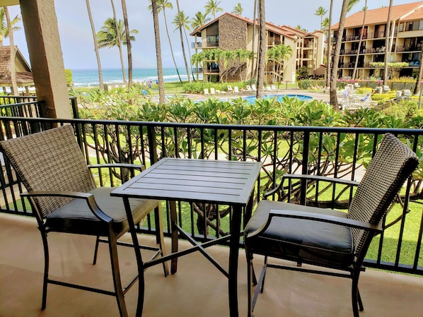 Perfect spot to relax and enjoy the gorgeous pool and ocean view.
