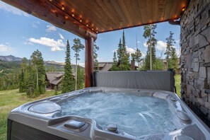 PRC Red Cloud 10 - Hot Tub 1