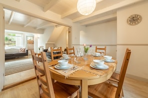 Porthgwidden Cottage, Lelant. Ground floor: Dining room, enjoy a meal with friends and family