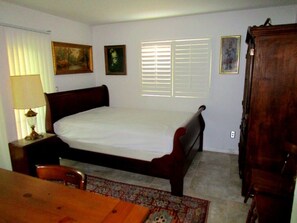 Queen size bed