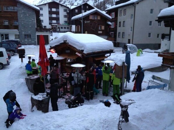 Schnee, Fenster, Gebäude, Steigung, Rad, Nachbarschaft, Einfrieren, Freizeit, Erholung