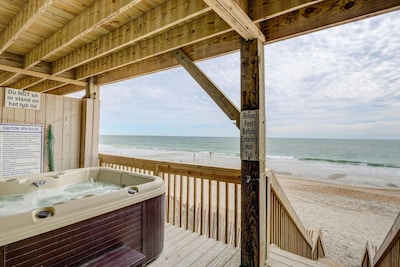 Paradise Found! Fabulous, Flexible, Beach Front Luxury! Hot Tub, Best Location!