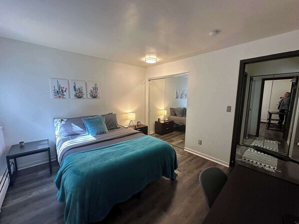 Comfortable Queen Bedroom
