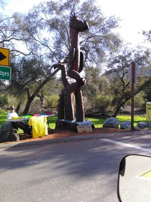 
Hodgee guards Lake Hodges carved  from huge eucalyptus
by local artist Mitch