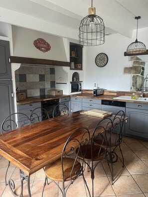 Private kitchen