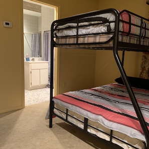Roommate Room