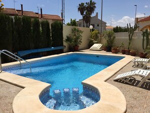 Pool with seating area 